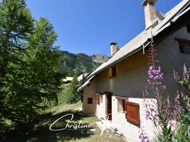 SERRE CHEVALIER - CHALET D'ALPAGE AU COEUR DU DOMAINE SKIABLE — photo 1