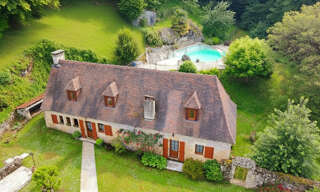 Maison 10 Pièces 250 m² à vendre à Tursac (24620)