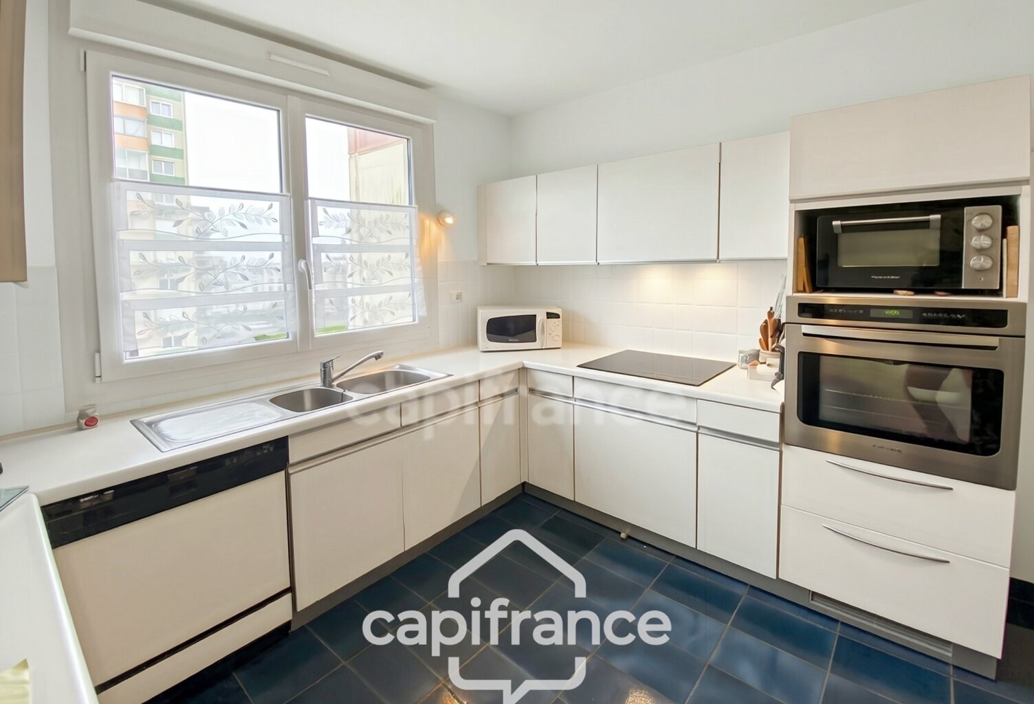 À VENDRE - BREST(29200) Rentabilité possible : + de 9% NETTE - PLACE STRASBOURG - APPARTEMENT T5 - 105 M² HABITABLES - DERNIER ÉTAGE - 2 SALLES DE BAIN — photo 1