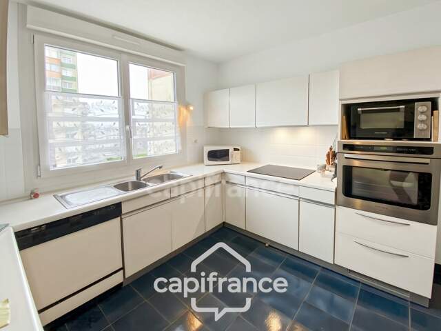 À VENDRE - BREST(29200) Rentabilité possible : + de 9% NETTE - PLACE STRASBOURG - APPARTEMENT T5 - 105 M² HABITABLES - DERNIER ÉTAGE - 2 SALLES DE BAIN — photo du bien
