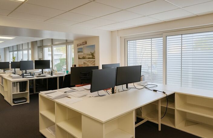Bureaux à vendre ALBI Centre ville 900 M2 — photo 4