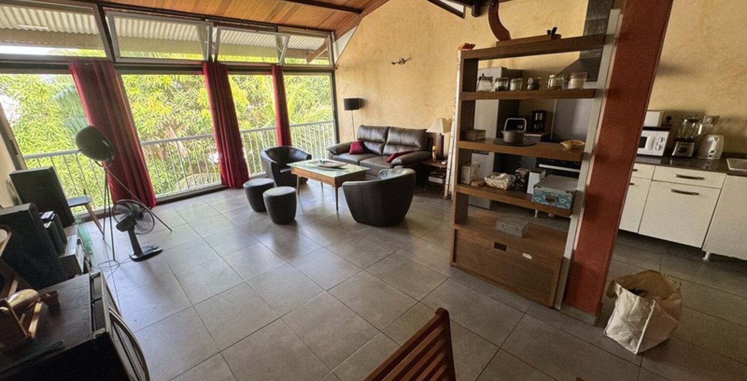 À vendre  Superbe appartement T2 bis duplex de 100 m² à Cayenne — photo 1