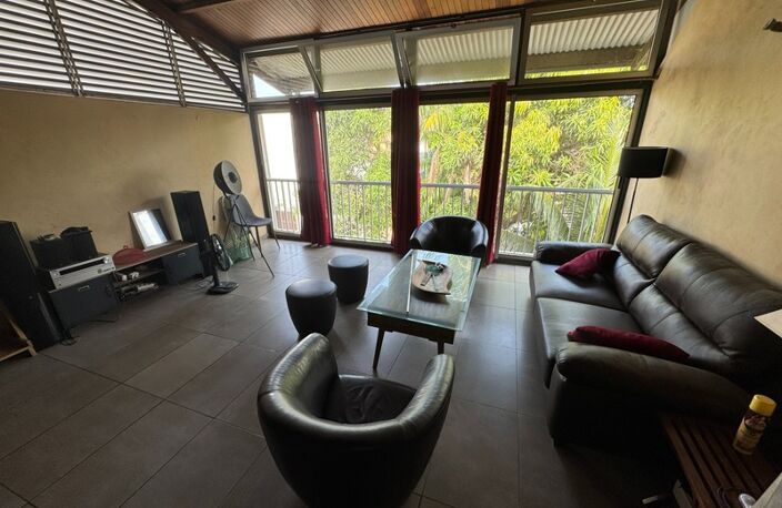À vendre  Superbe appartement T2 bis duplex de 100 m² à Cayenne — photo 4