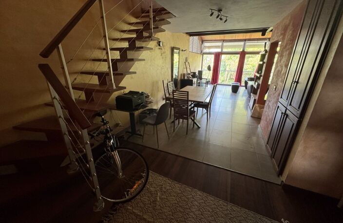 À vendre  Superbe appartement T2 bis duplex de 100 m² à Cayenne — photo 5