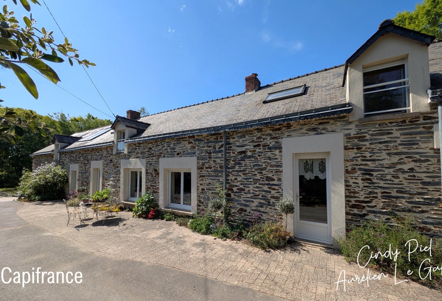 Maison en pierre – PLESSE – 165 m² – Terrain 9 000 m² – Proximité N137 — photo 1