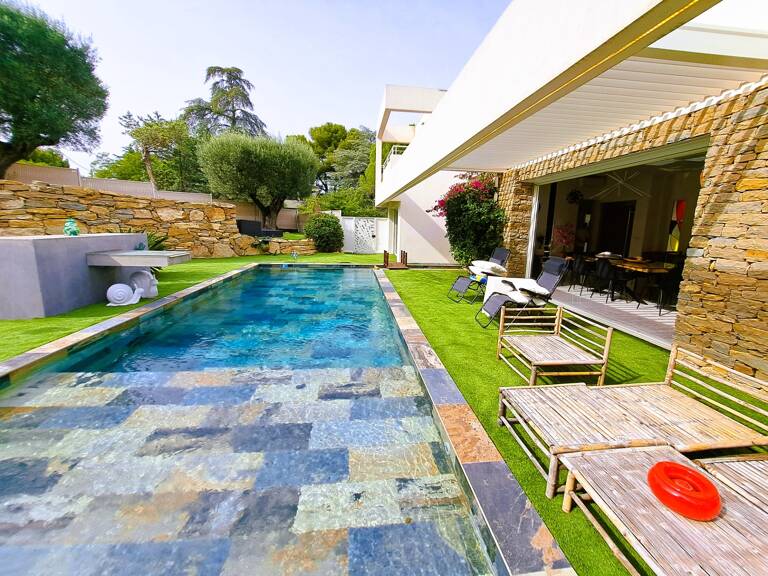 LA CIOTAT- Bord de mer, Merveilleuse Villa d'Architecte( construite en 2021) 285 m² de surface au sol/1000m²avec piscine — photo 1