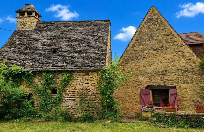 LA CHAPELLE AUBAREIL (24), Maison de 8 pièces, 200 m2 habitable — photo 2