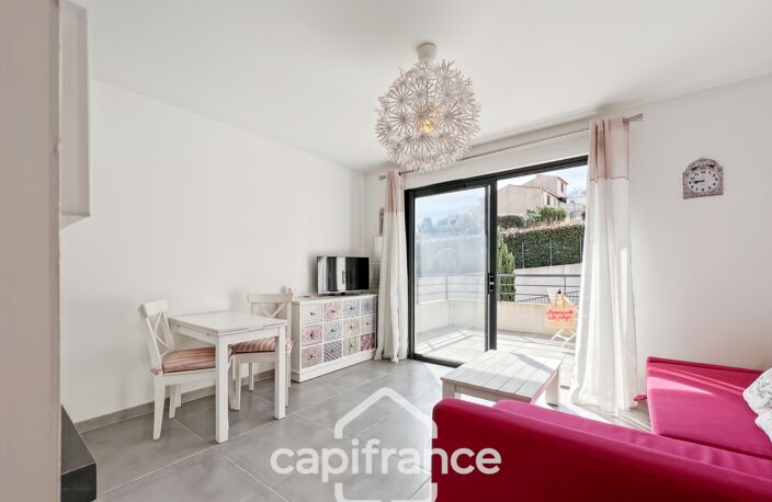 Appartement à vendre 1 pièces BORMES LES MIMOSAS (83), résidence standing, Terrasse sud + PARKING COUVERT + CAVE — photo 3