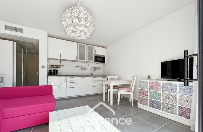 Appartement à vendre 1 pièces BORMES LES MIMOSAS (83), résidence standing, Terrasse sud + PARKING COUVERT + CAVE — photo 4
