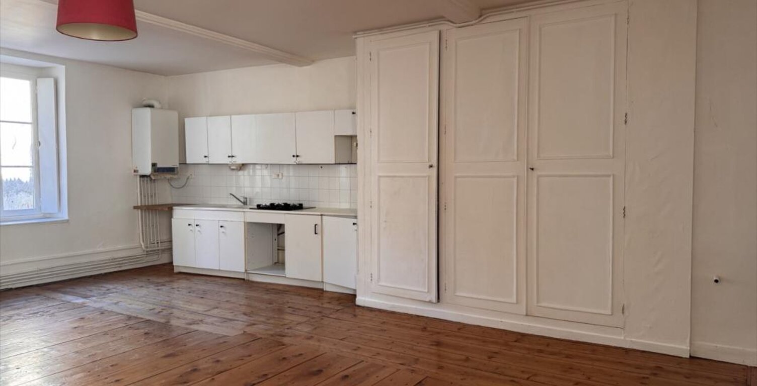 F4 Rue Croizier RIOM — photo 1
