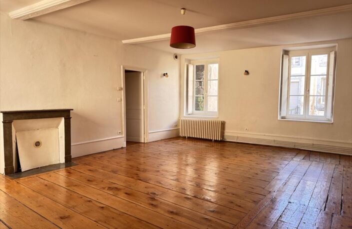 F4 Rue Croizier RIOM — photo 2