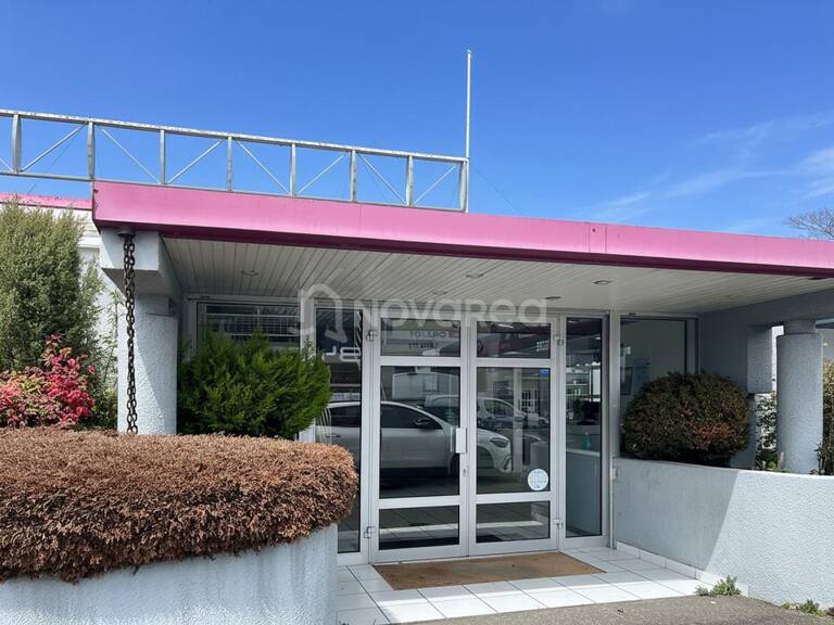 Local commercial — photo 1