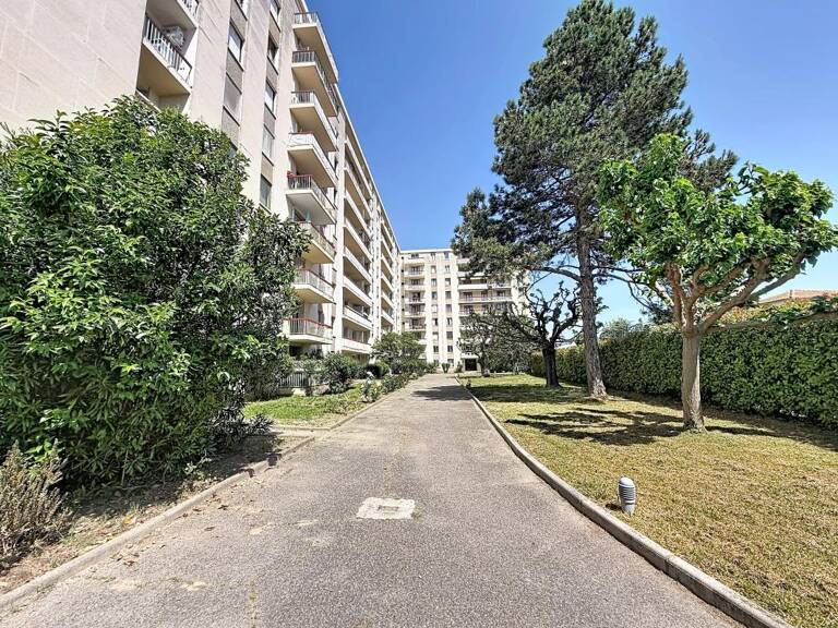 Appartement À Vendre Avignon Extra-Muros, 70 m², 2 chambres, Balcon, Parking — photo 1