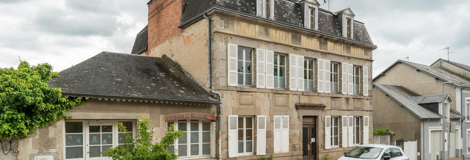 Maison  527 m² à vendre à La Souterraine (23300)