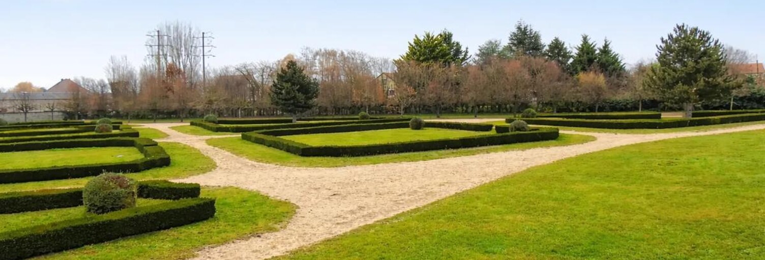 Maison 9 Pièces 145 m² à vendre à Villemandeur (45700)