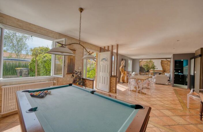 Maison spacieuse à Yves avec piscine — photo 4
