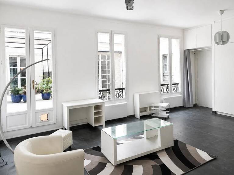 Studio de 33 m² avec terrasse à ND de Lorette, paris 9e — photo 1