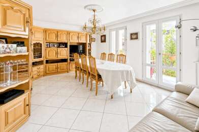 Appartement 4 pièces 274000 €