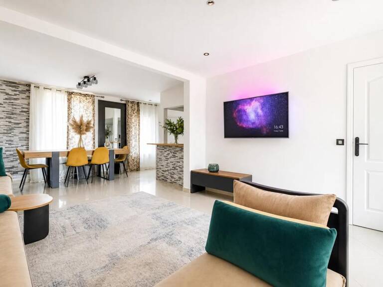 Appartement T3 rénové avec terrasse, Villeneuve-St-Georges — photo 1