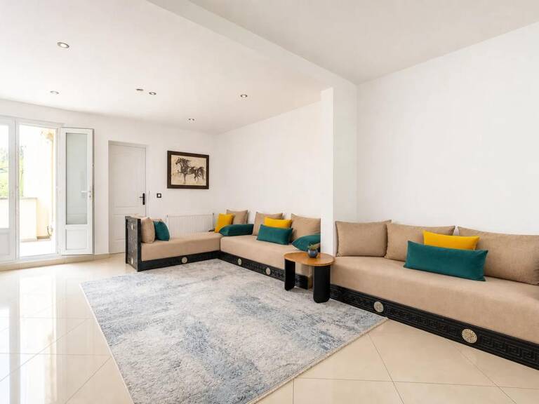 Appartement T3 rénové avec terrasse, Villeneuve-St-Georges — photo 1