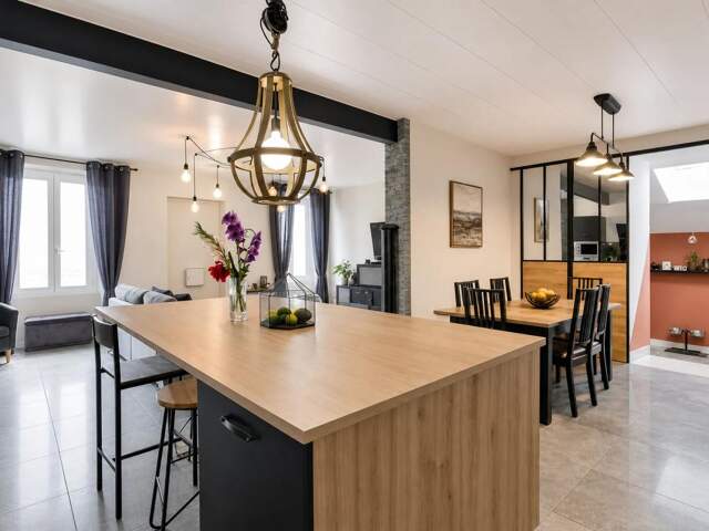 LIEUSAINT CENTRE-VILLE – MAISON FAMILIALE RÉNOVÉE DE 200 m² – — photo du bien