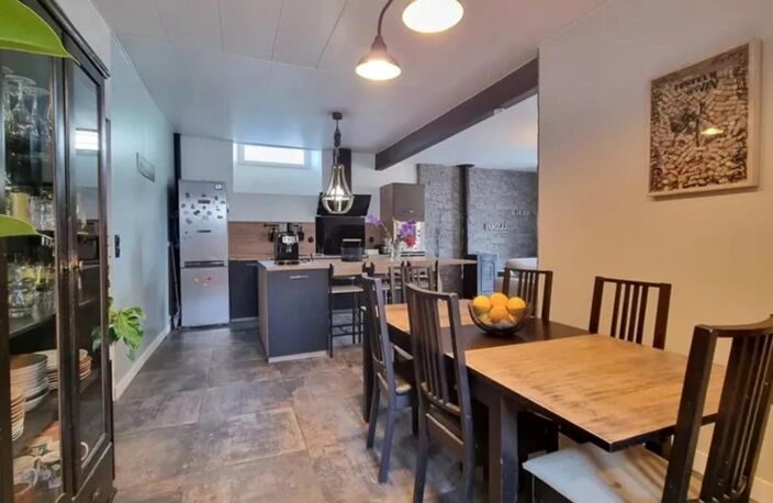 LIEUSAINT CENTRE-VILLE – MAISON FAMILIALE RÉNOVÉE DE 200 m² – — photo 2