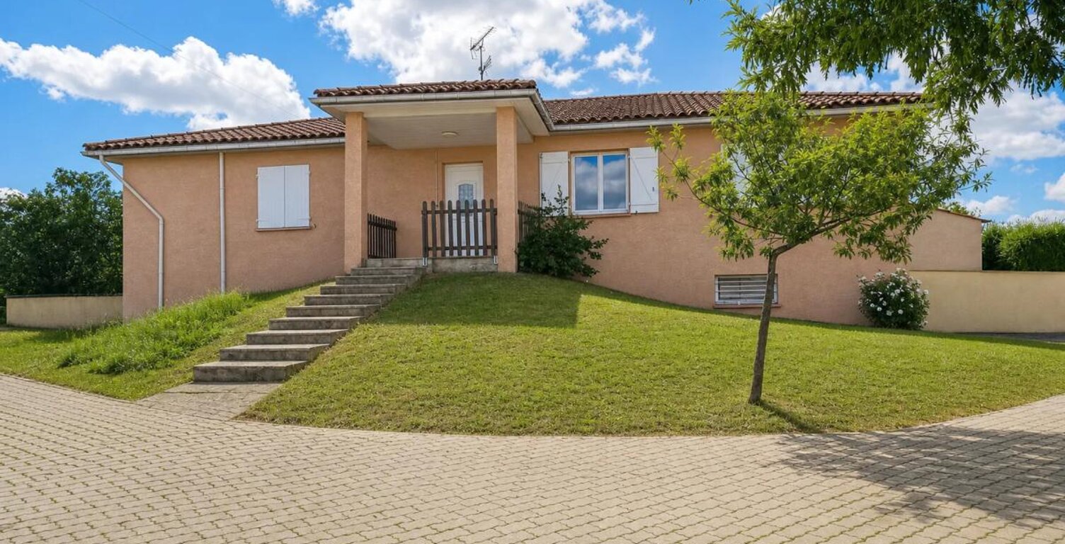 Urgent!! maison de 15 pièces, 344 m²,  partie louée à Peyrière — photo 1