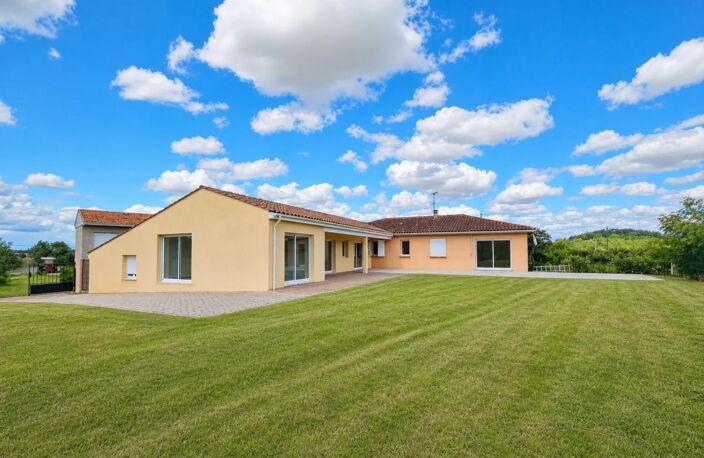Urgent!! maison de 15 pièces, 344 m²,  partie louée à Peyrière — photo 2