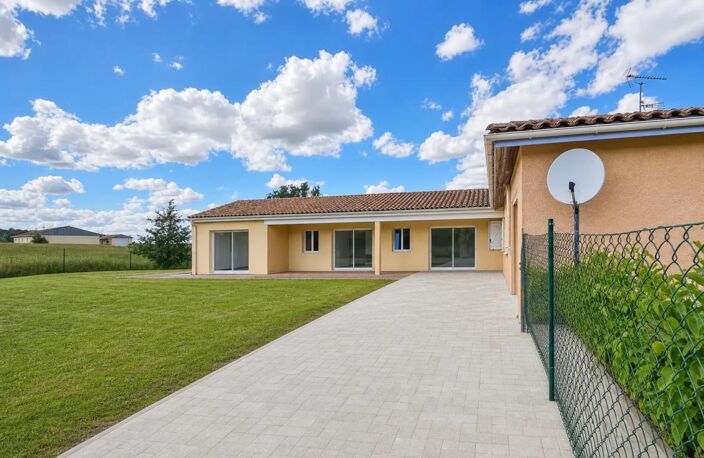 Urgent!! maison de 15 pièces, 344 m²,  partie louée à Peyrière — photo 3