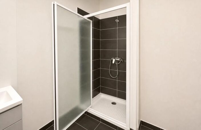 Appartement de 3 pièces de 64 m² situé à Avignon — photo 4