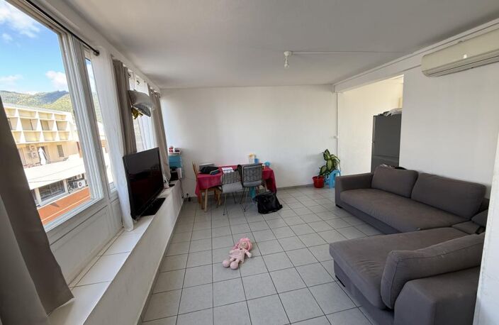 Saint-Denis centre : appartement de 53m2 à acheter — photo 4