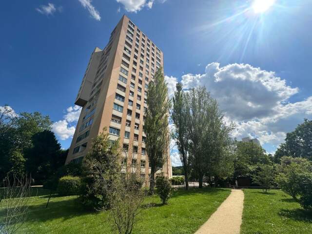 Appartement 81m2 ; 3 chambres + 2 places de parking en sous-sol — photo du bien