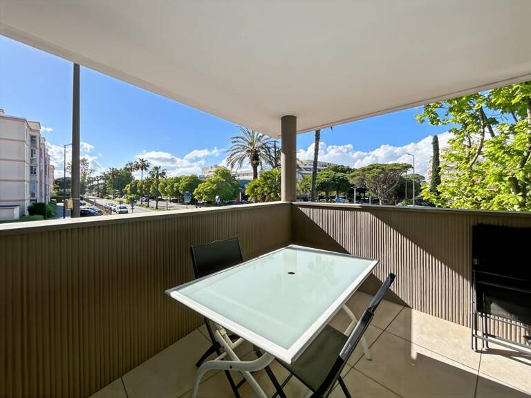 Appartement À Vendre — photo 1