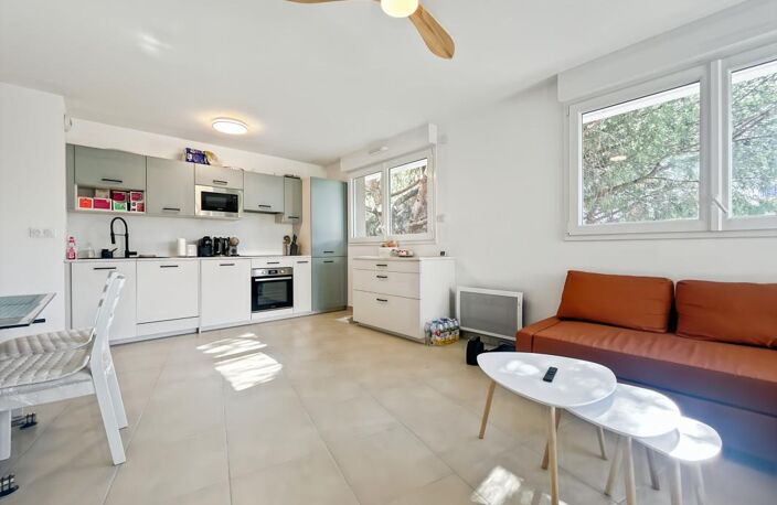 Appartement À Vendre — photo 2