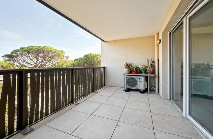 Appartement À Vendre T4 74M² TERRASSE DOUBLE GARAGE — photo 2