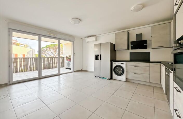 Appartement À Vendre T4 74M² TERRASSE DOUBLE GARAGE — photo 3