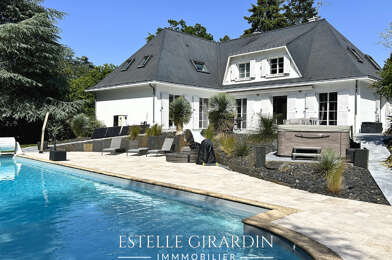 Maison 10 pièces 979500 €