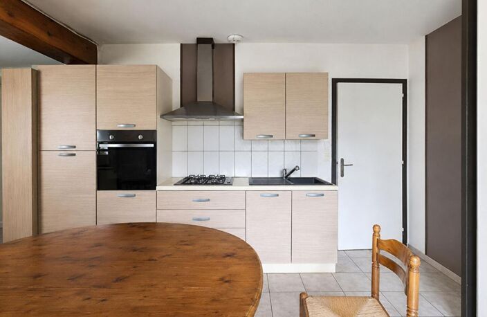 Domaine avec revenus locatifs et grands volumes à Brissac Loire Aubance — photo 4