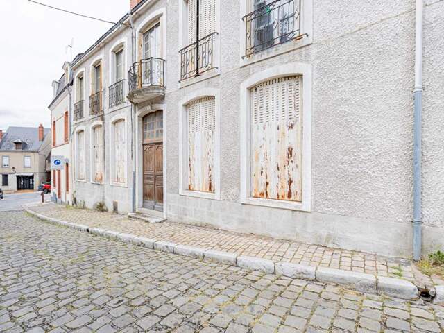 Immeuble Vierzon 20 pièces 288 m2 — photo du bien