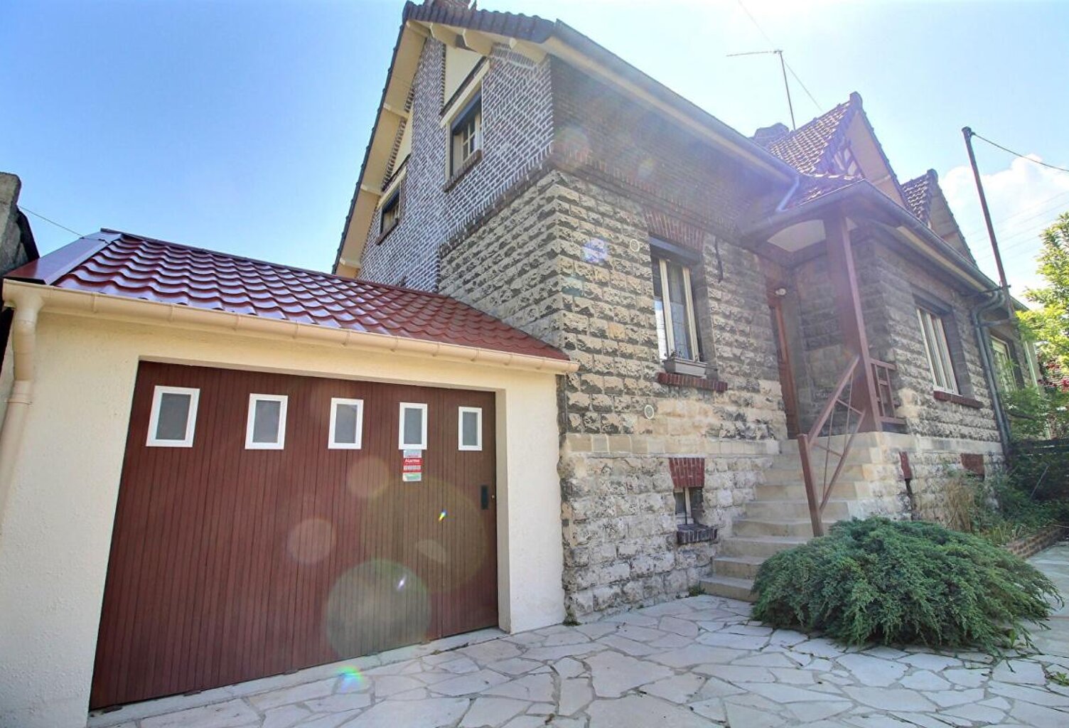 60180 NOGENT SUR OISE Maison 3 chambres garage jardin proche gare — photo 1
