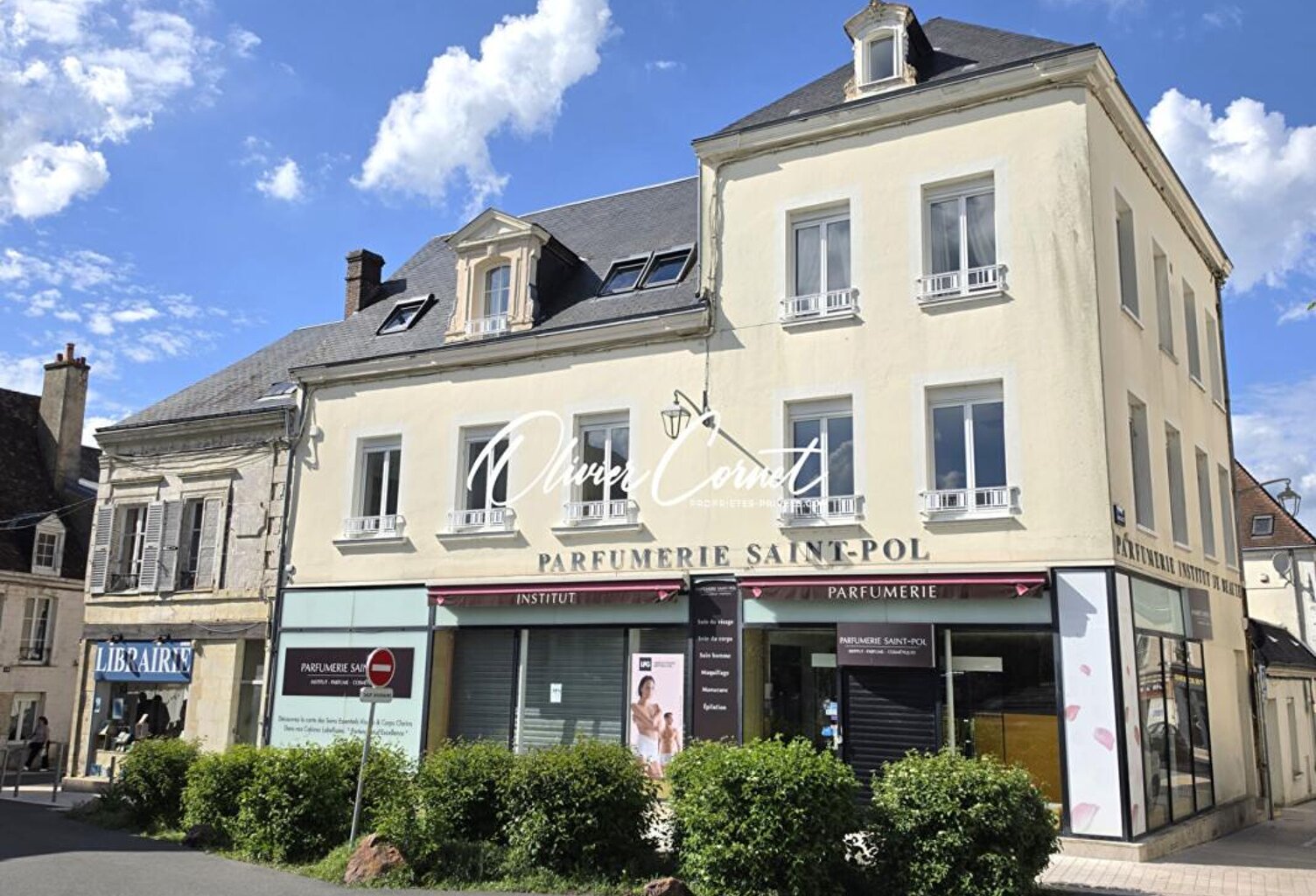 Immeuble coeur de ville Nogent Le Rotrou 340 m2 — photo 1