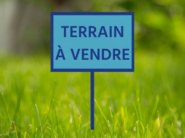 TERRAIN CONSTRUCTIBLE 1000 m2 — photo 1