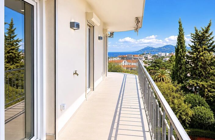 Cannes  Magnifique 3 pièces Vue Mer Entièrement Rénové Oxford — photo 3