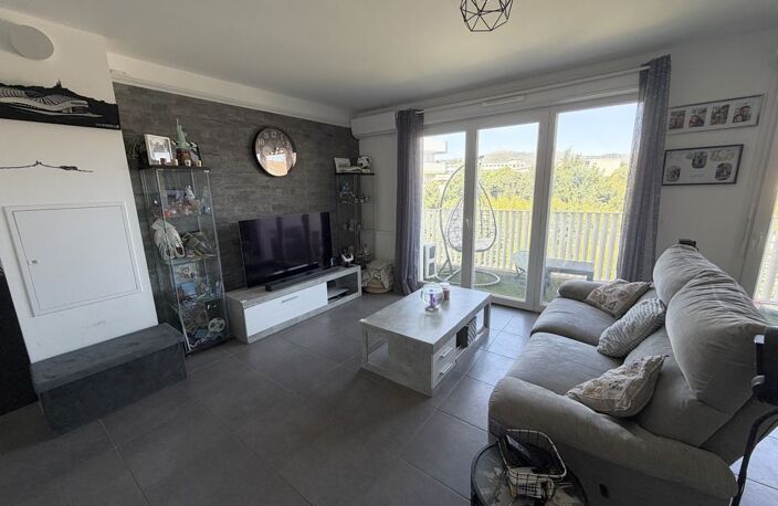 APPARTEMENT T3 DE 61.5M² / SAINT-MITRE / TERRASSE DE 22M² / — photo 5