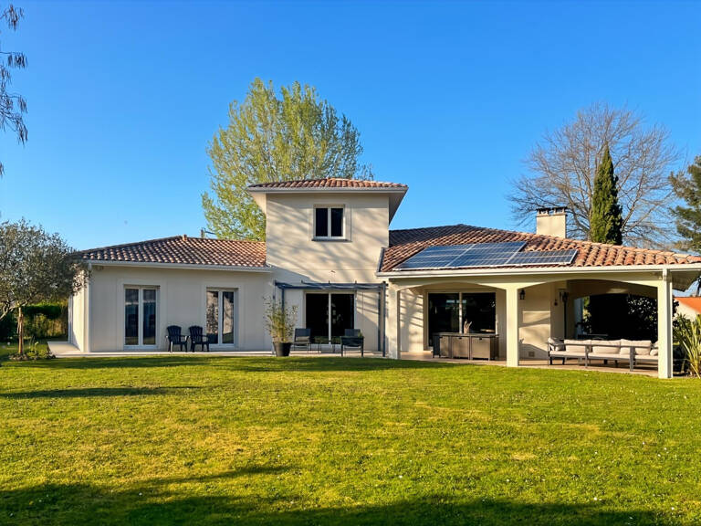 EN EXCLUSIVITÉ - PAREMPUYRE - Maison à étage de 180 m2 envir — photo 1