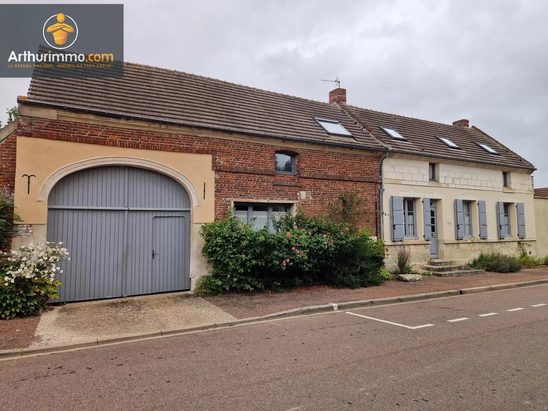 Maison 9 pièces 229 m² · à Lieuvillers · 229 m² · 360 000 €