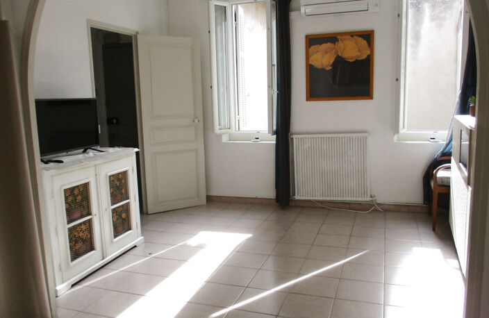TYPE 2 LA CIOTAT CENTRE HISTORIQUE — photo 3