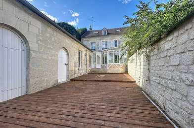 Maison 7 pièces 2200 €