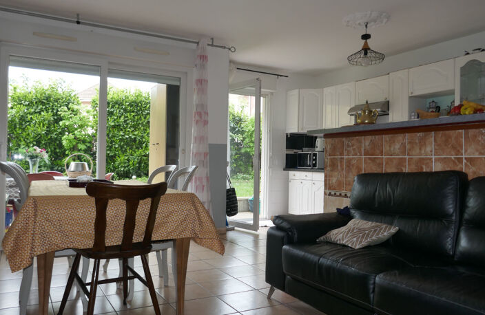 FAVERGES. APPARTEMENT 3 PIECES EN REZ DE JARDIN AVEC CAVE ET GARAGE — photo 2