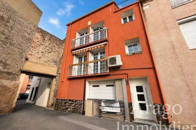 Immeuble  252600 €